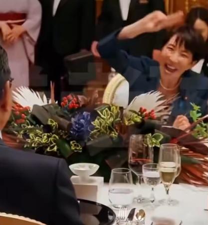 高市早苗真的是政客吗？以前看着她和懂王勾肩搭背就觉得那画面太