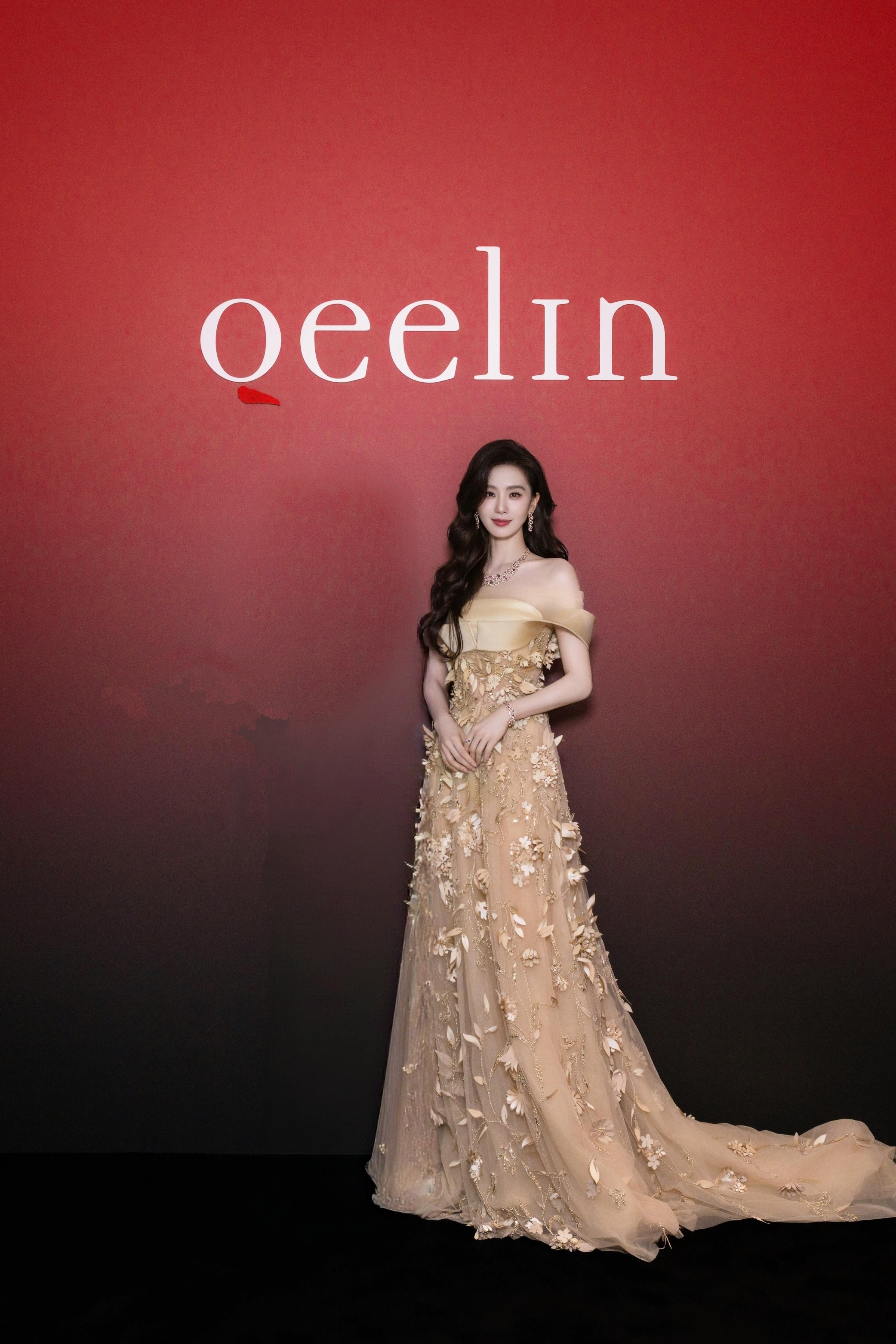 Qeelin嘉宾和刘诗诗的合影陆陆续续放出来了刘诗诗的生图真是无死角的美