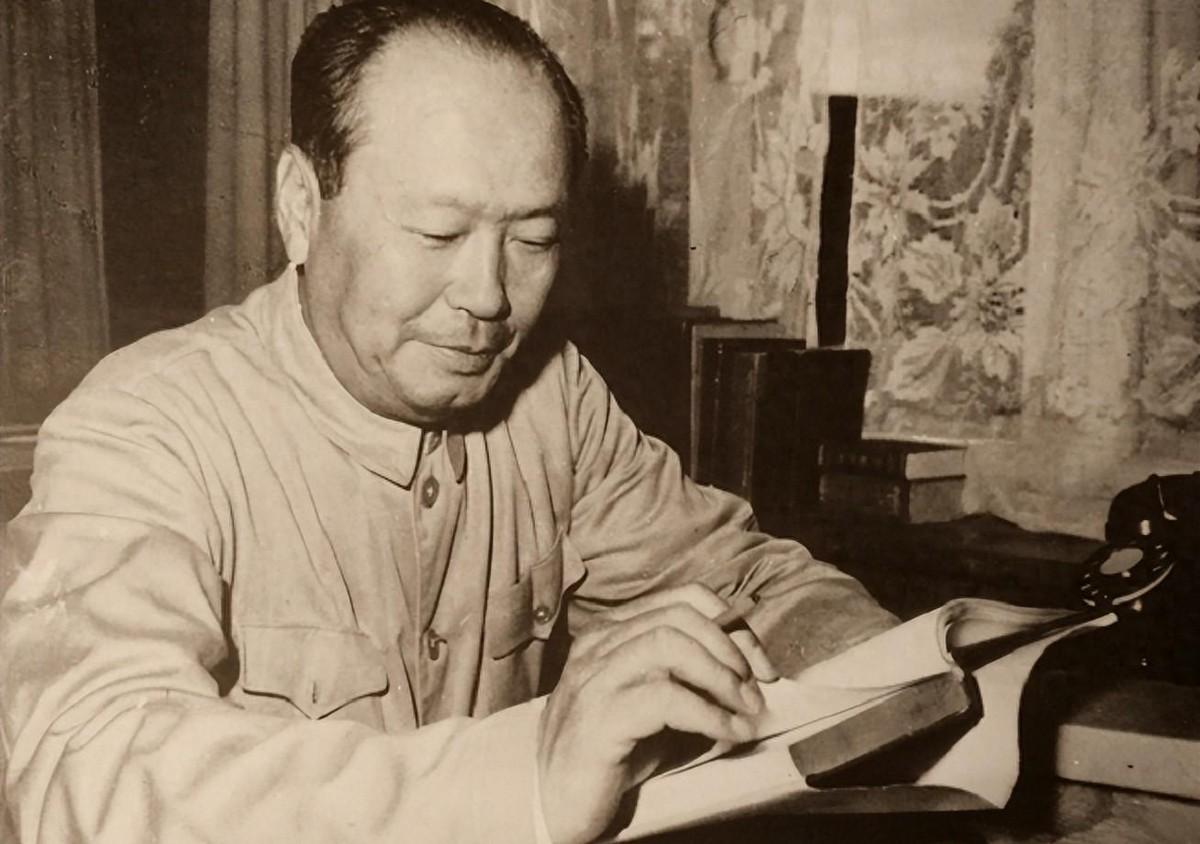 日本人曾妄言蒙古民族未来将消亡，毛主席问乌兰夫：对这番话你又怎么看呢？20世纪