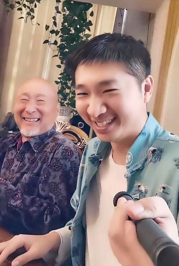 陈佩斯曾说起对儿子大愚的教育：他上学后，我就跟他说，语文数学千万别考一百分，真考