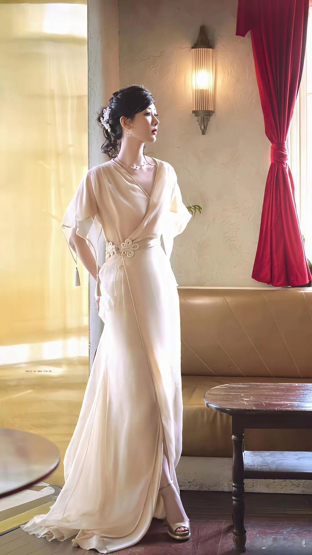 杨紫美得惊艳，甜俏灵动自带可爱感，嗓音软糯甜度拉满