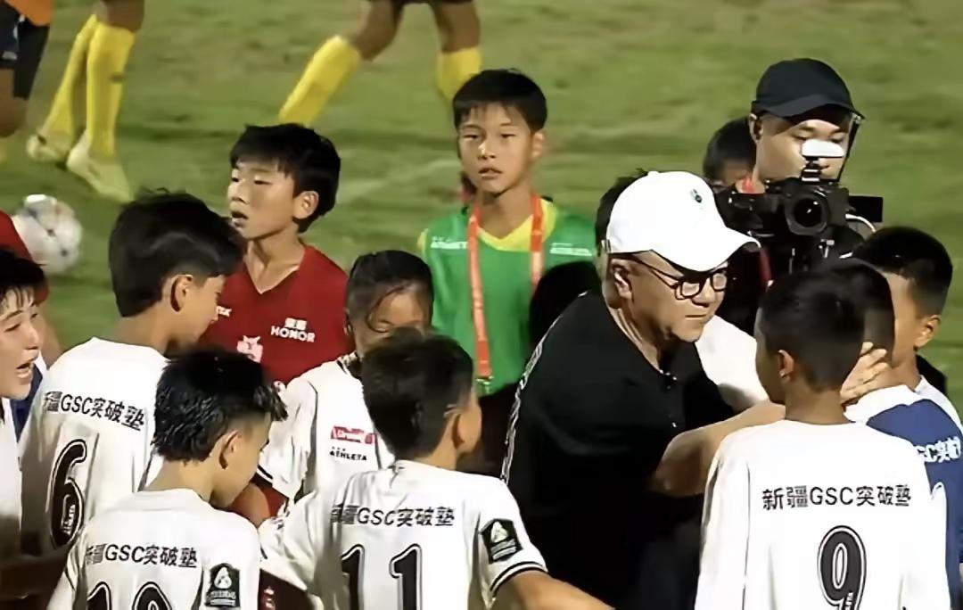 一场19:0的比赛，把中国足球的底裤扒下来了。孙继海带的青训队，把对手踢了个1