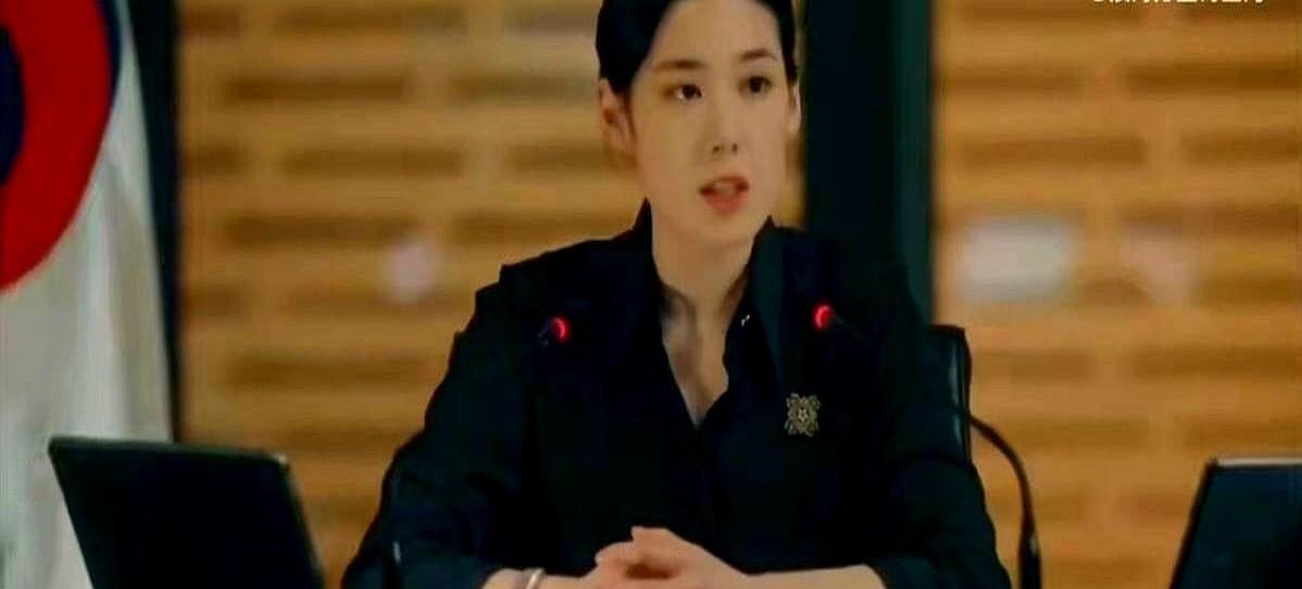 韩国剧里把中国皇帝演成傻白甜,自己家的芯片却全靠中国稀土撑着。稀土不从中国买,