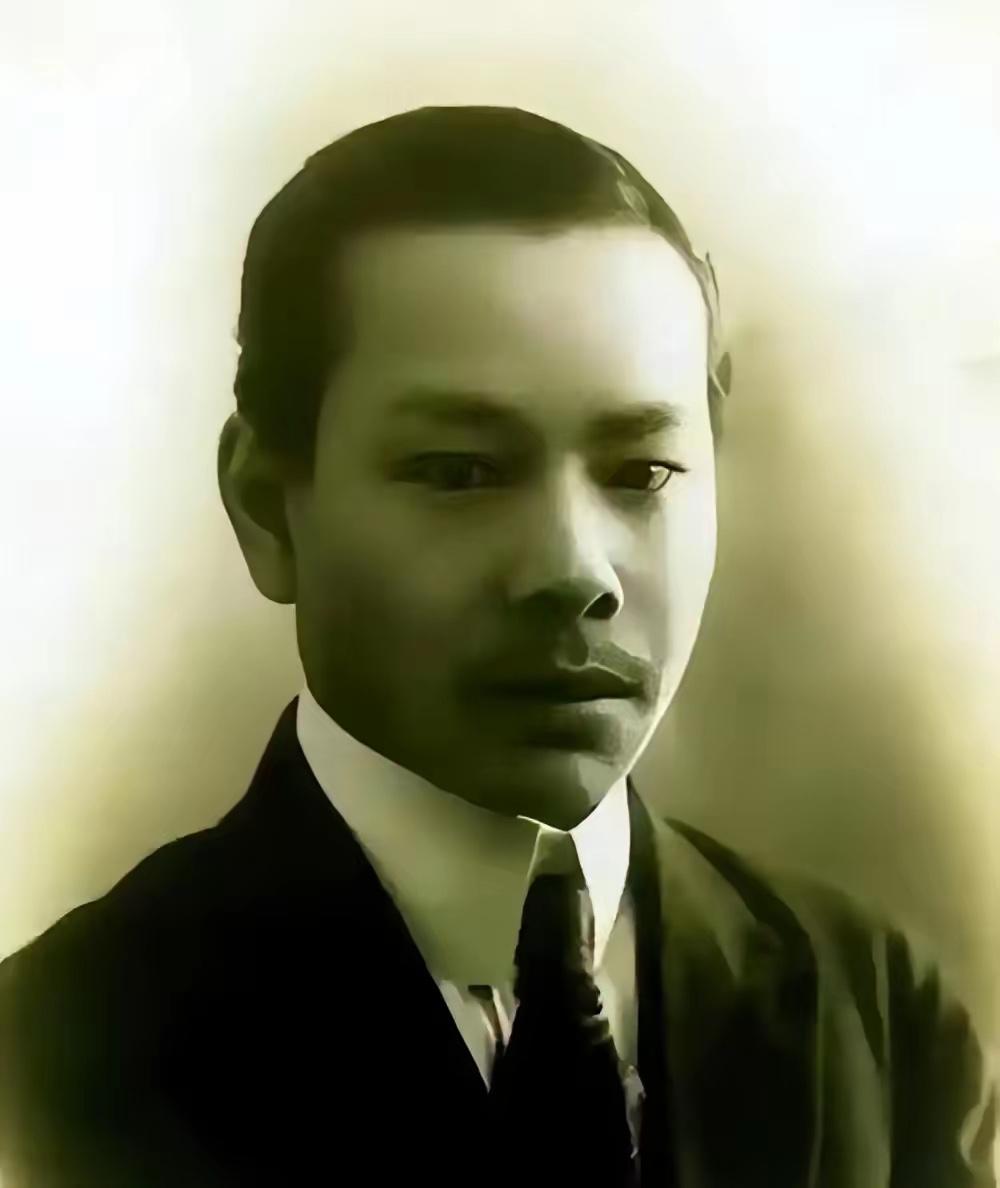 比陈独秀更早的牛人！为何列宁三次接见，又为啥改写党史。这个被称为“比陈独秀更