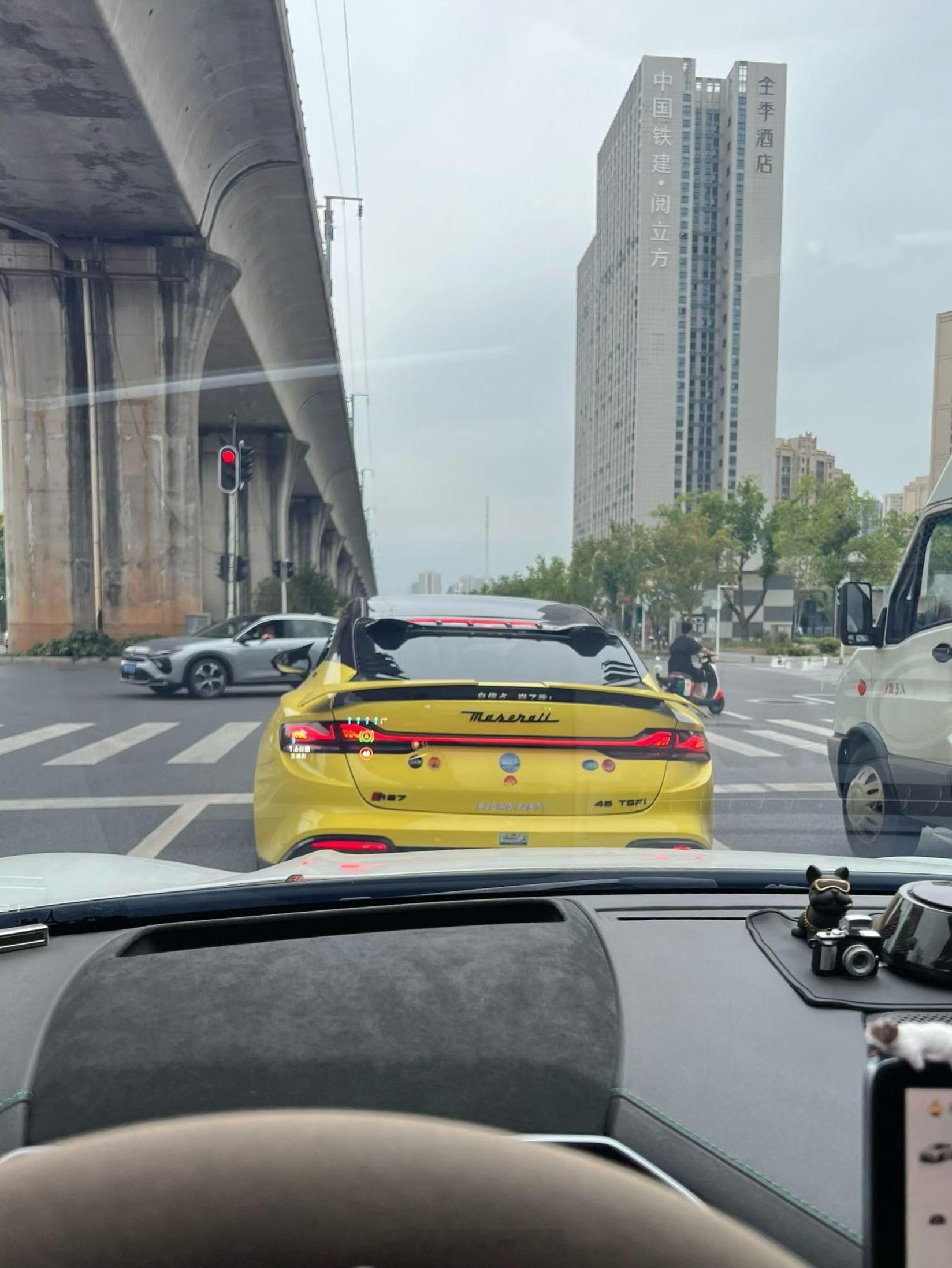 这车改的还以为是奥迪rs7​​​