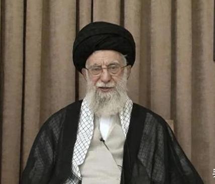 观其命格，此人命不久矣，活不过2026。