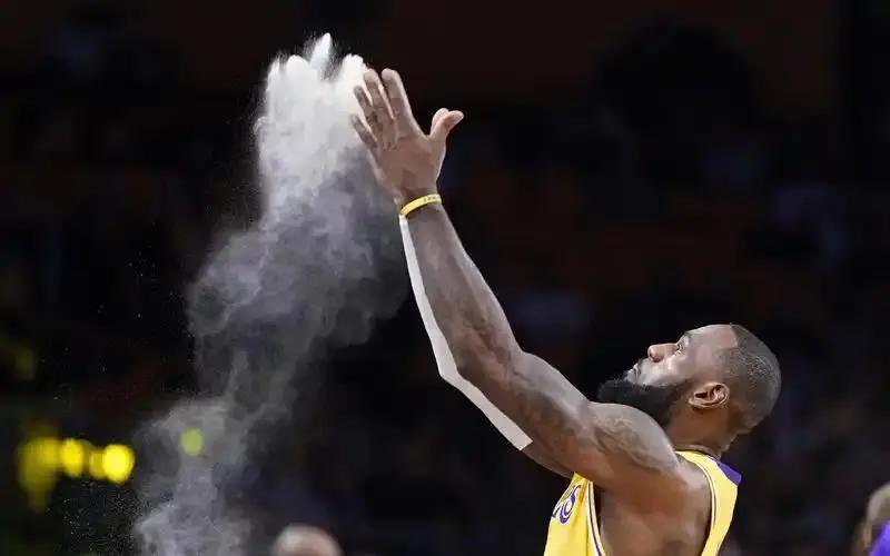 NBA最长的河！属于詹姆斯八项得分历史纪录，打破任意一项都能留名青史。1，常