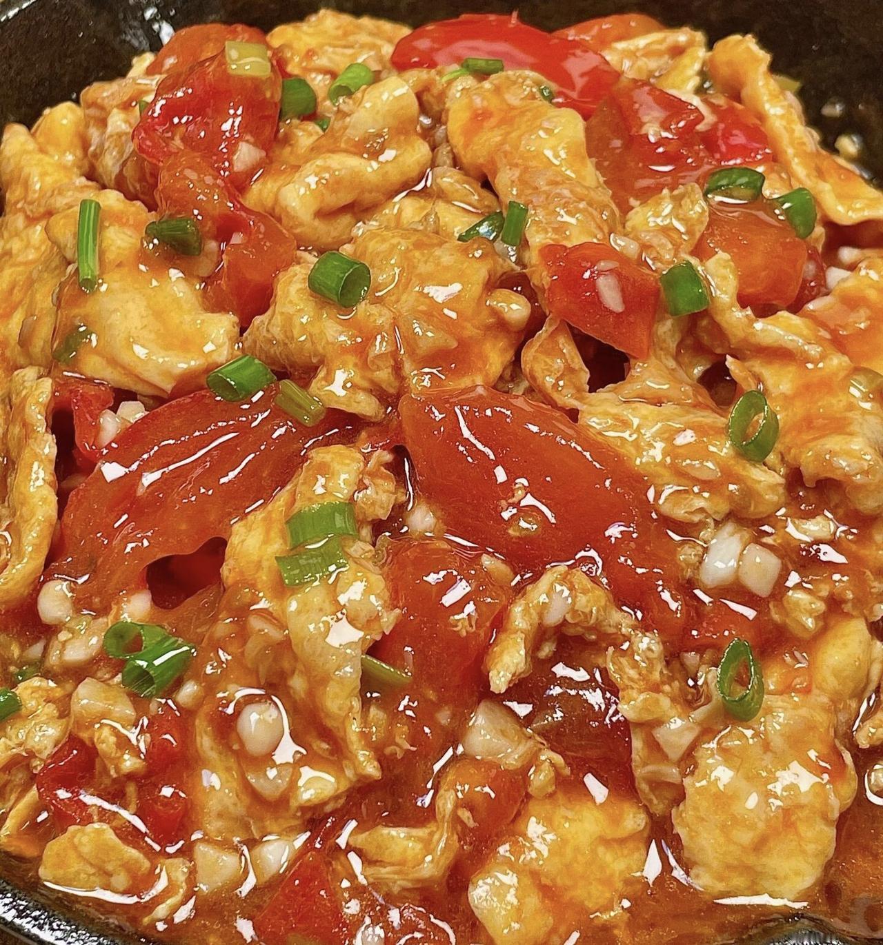 为什么有的人做饭，天生就好吃——这跟放多少调料、葱花香菜真没关系，关键是这个