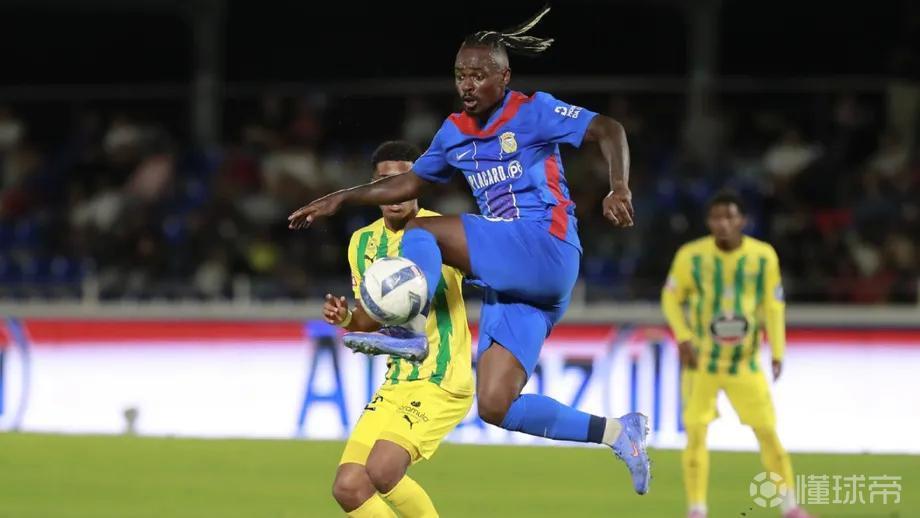 泰山队有意葡超中场林肯？据葡萄牙媒体《记录报》消息，中国与日本的俱乐部关注葡超