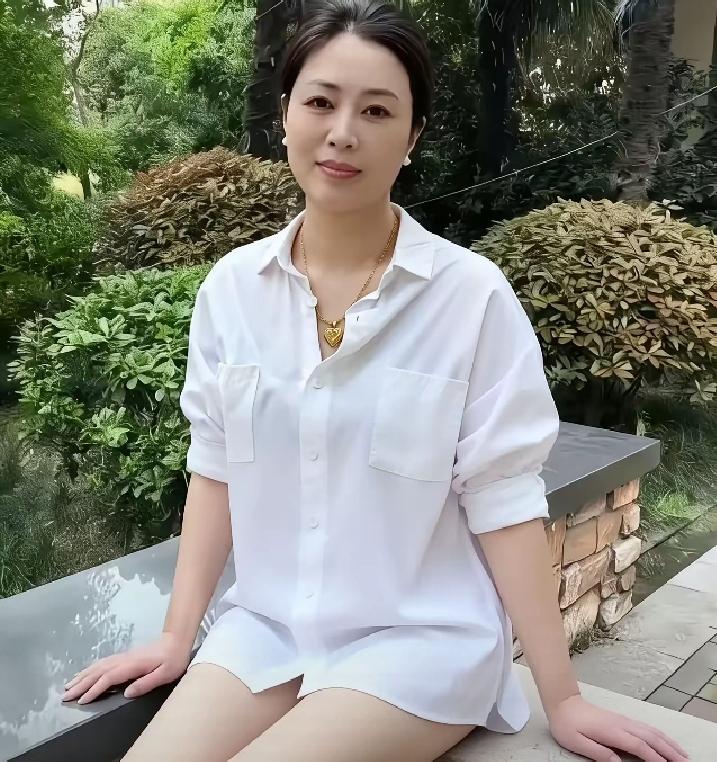 因爱生恨，爱到极致便是恨！男女之间还是保持一定距离的好！步入爱河的两人若过分亲