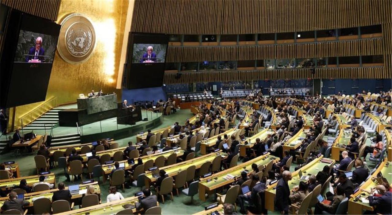 简直炸裂！联合国会场上直接吵翻天了！31个国家组团围攻中国，本以为是场硬仗，谁知