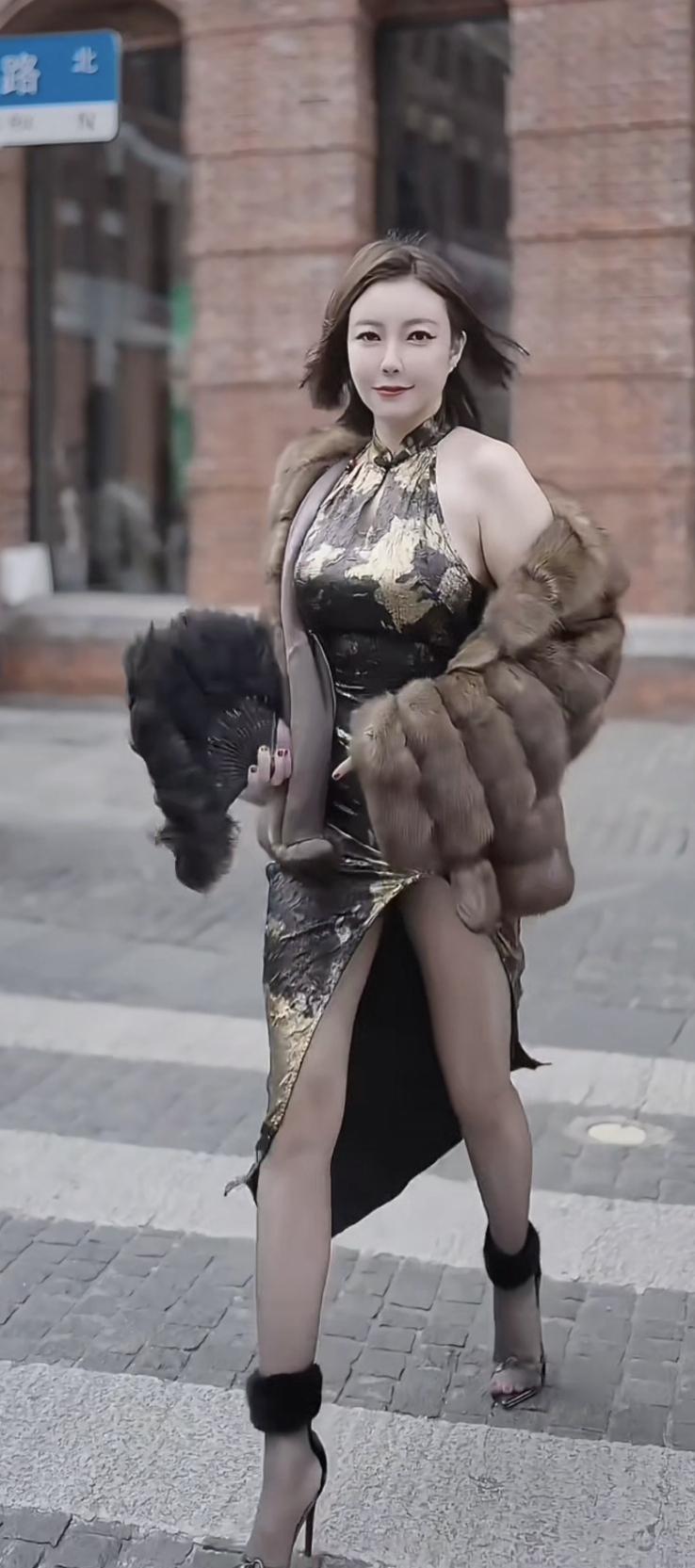 把努力当成习惯，而非一时热血，时光终会回馈坚持。