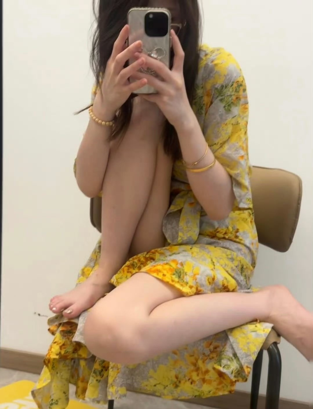 昨晚没睡好被子太薄没压住想你的心