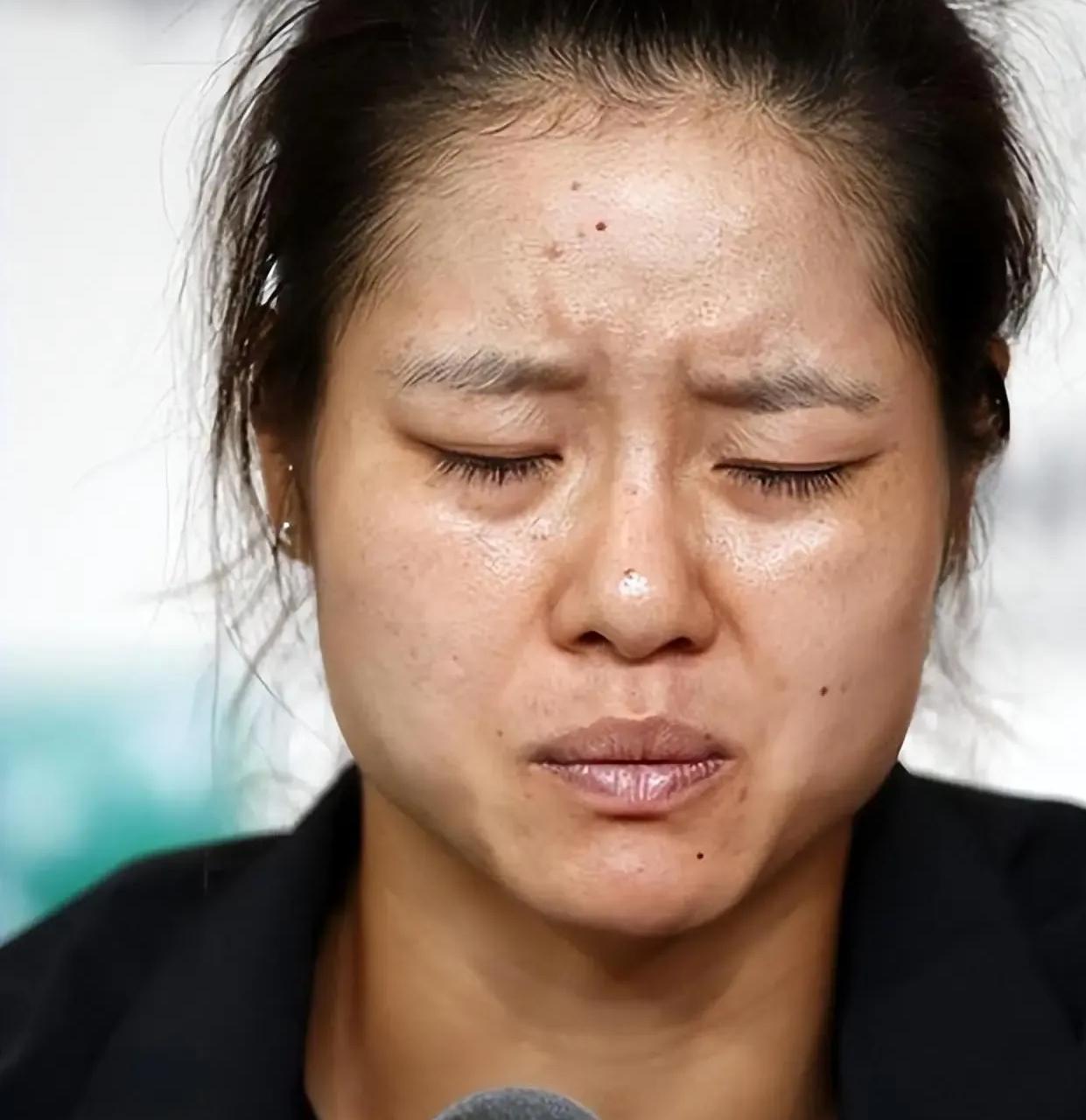 拒绝感谢领导，退役后连国家队的面子都不给。所有人都说她忘恩负义，可没人愿意回头看