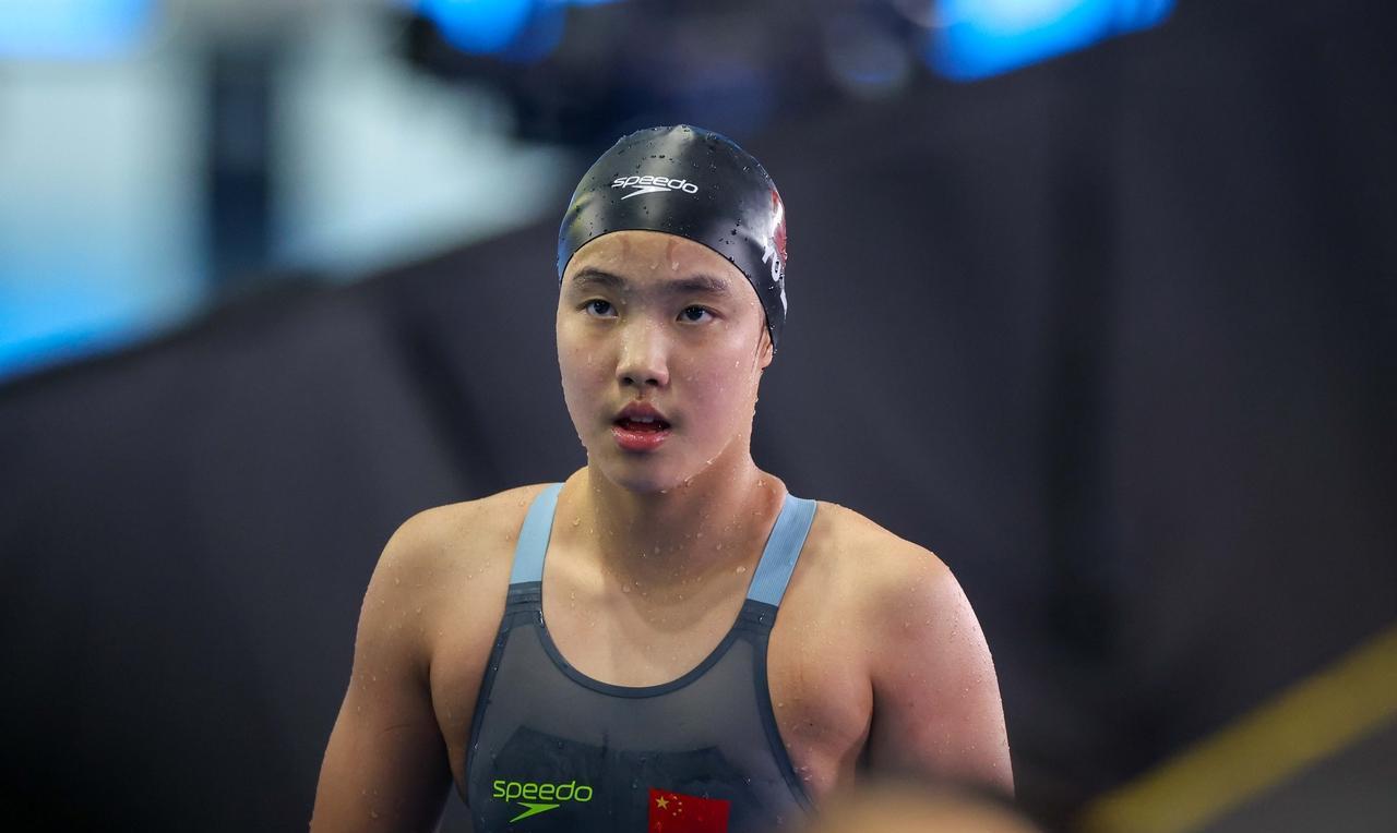 中国12岁游泳神童于子迪震惊世界，首次参加国际赛事，就在副项女子200米个人混合