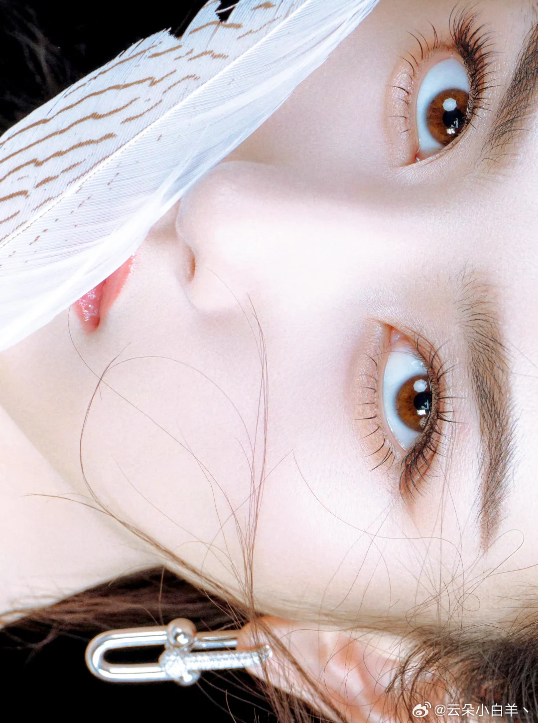 宋祖儿宋祖儿回应获最受欢迎女演员这个黑白切好带感！