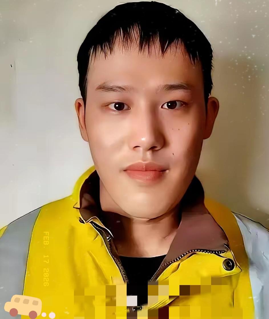 杭州一个21岁的外卖小哥，接到个怪单。备注上就一行字：“别放门外，请敲门送进来”