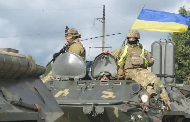 打到现在，俄罗斯终于看明白了，他可以炸乌克兰的城市，可以打掉乌克兰的电网，却炸不