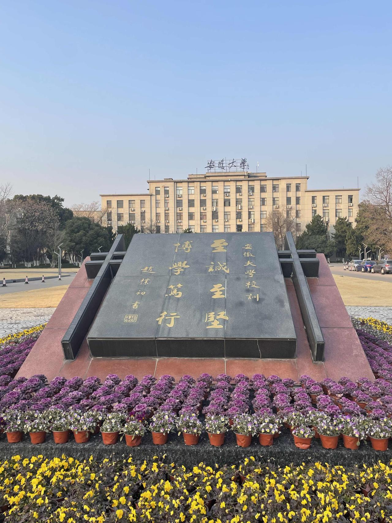 面对欧洲高铁惨案，西方舆论都成哑吧了近日，西班牙南部发生高铁相撞事故，40条
