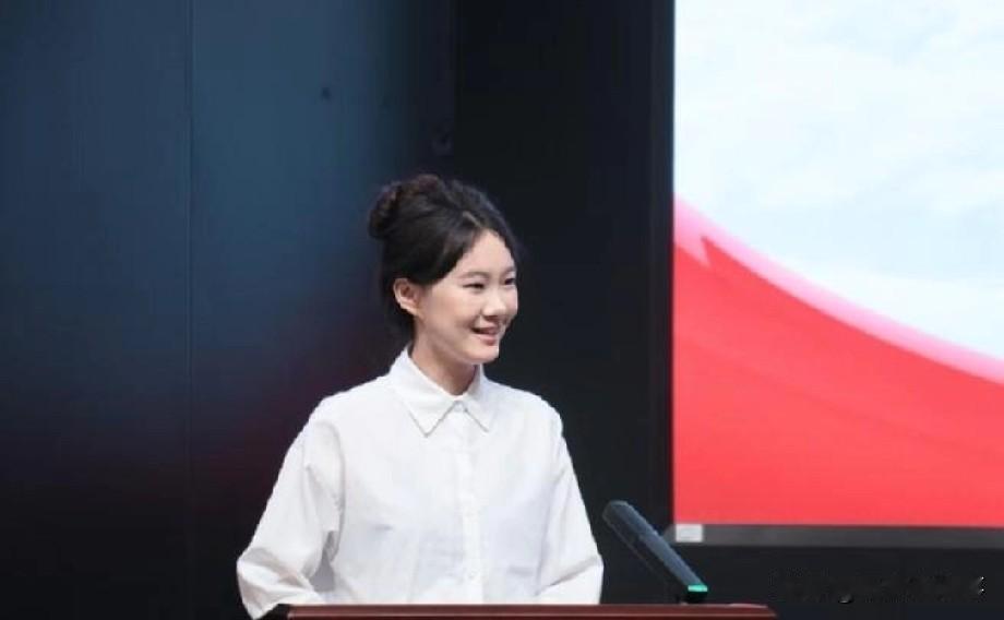 今天山东大学的人才引进名单一公布，我朋友圈里就炸了。大家不是惊讶他们挖来了什么世