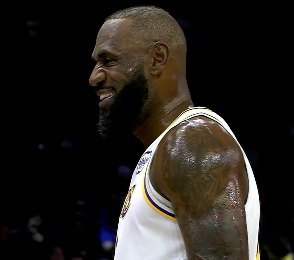 湖人领先20分差点翻车，幸好詹姆斯天神下凡一攻一防杀死比赛!在今天湖人与太阳的