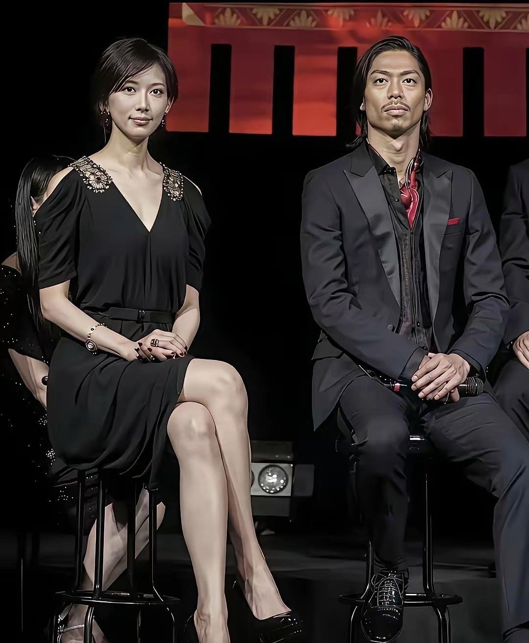 看到林志玲和黑泽良平同框的画面，很多人心里大概都会冒出同一个疑问：林志玲，你到底