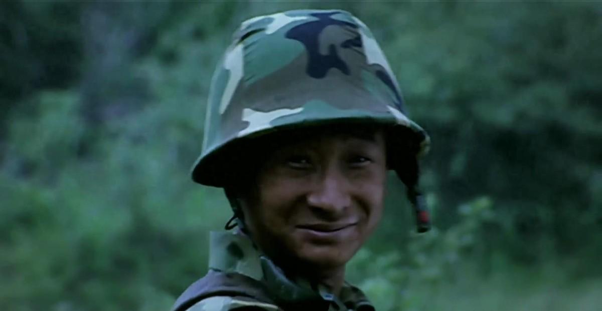 在士兵突击中，高城为何不能容许许三多，却能接纳一直垫底的白铁军？1999年初冬