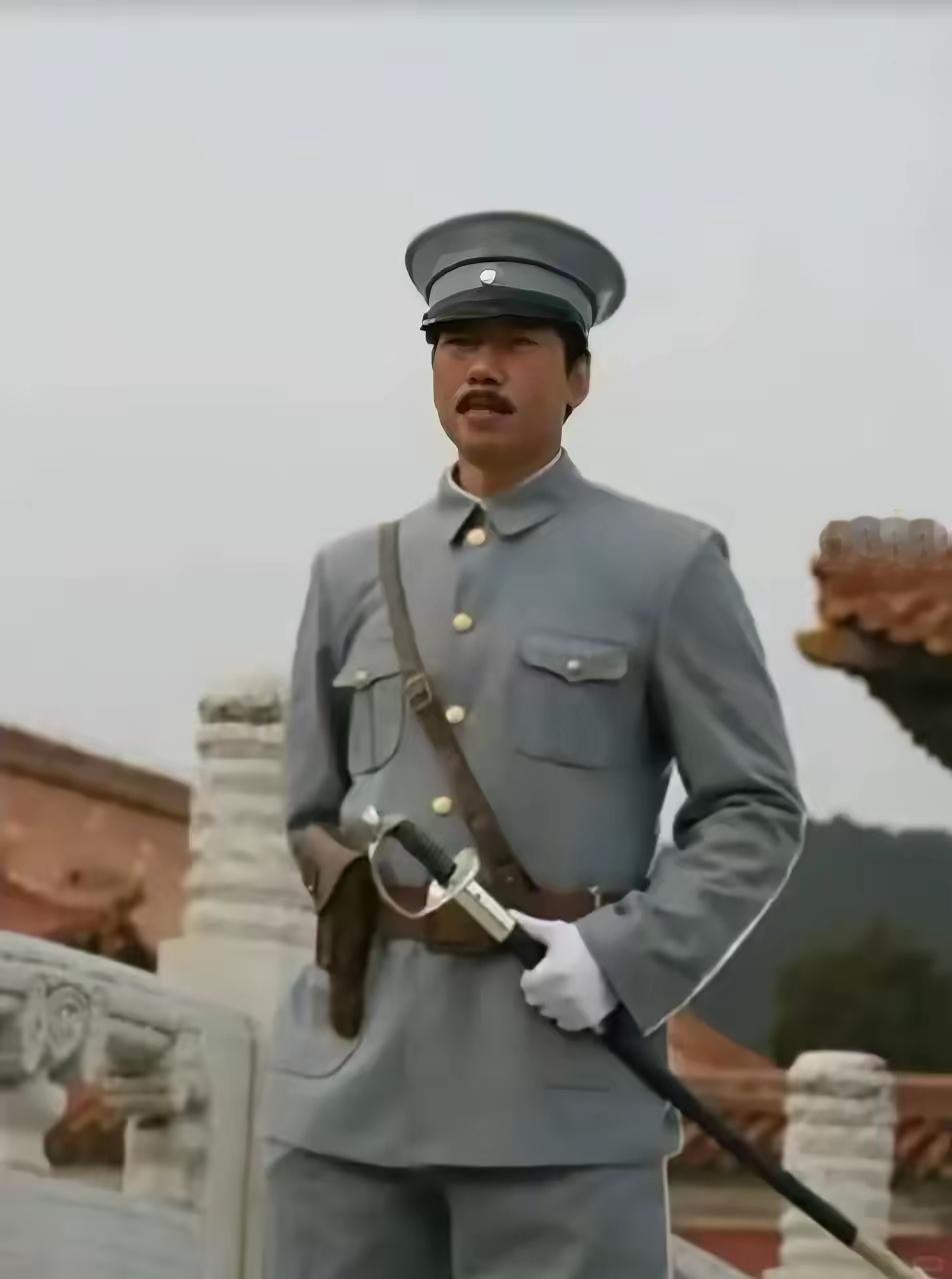 东北军跑得有多快，他就有多硬1933年，热河抗战。日本人打过来，东北军一触即