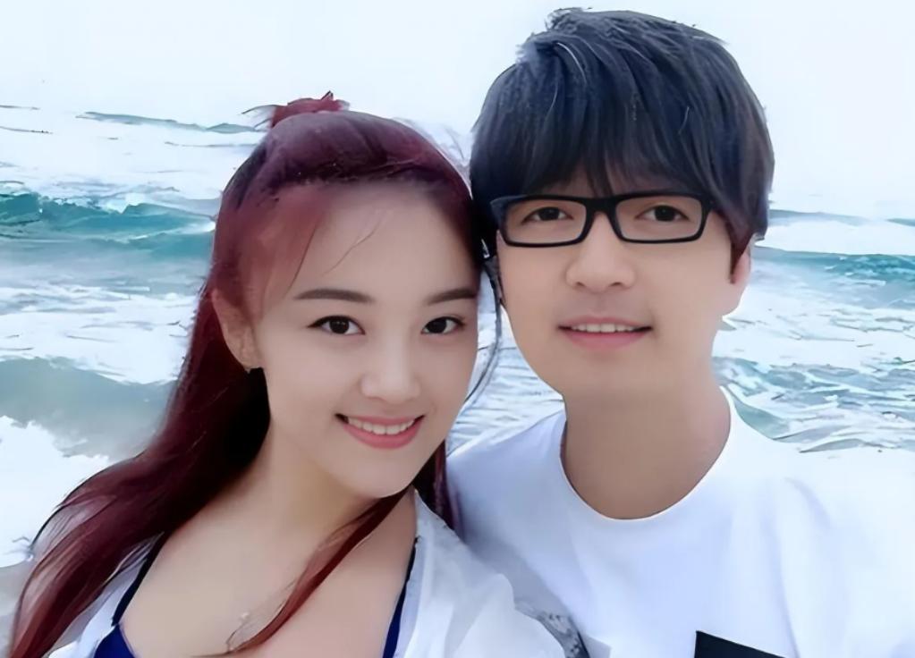 玖月奇迹当年为什么要离婚？并非王小海花心，离婚的真相已经浮出水面。当年两人演出年