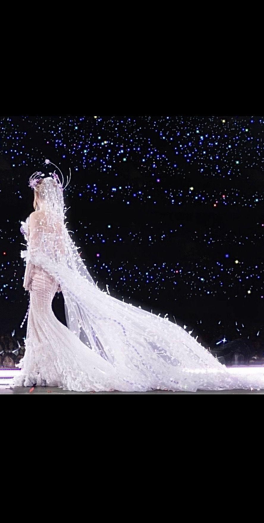 连背影都是那么好看张韶涵觅光，这就是仙女下凡​​​