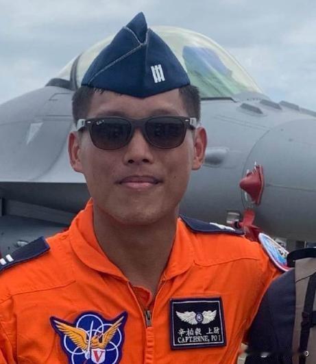 台军F-16坠海飞行员最后通话曝光：1分钟惊魂背后的飞行安全警示1月6日晚