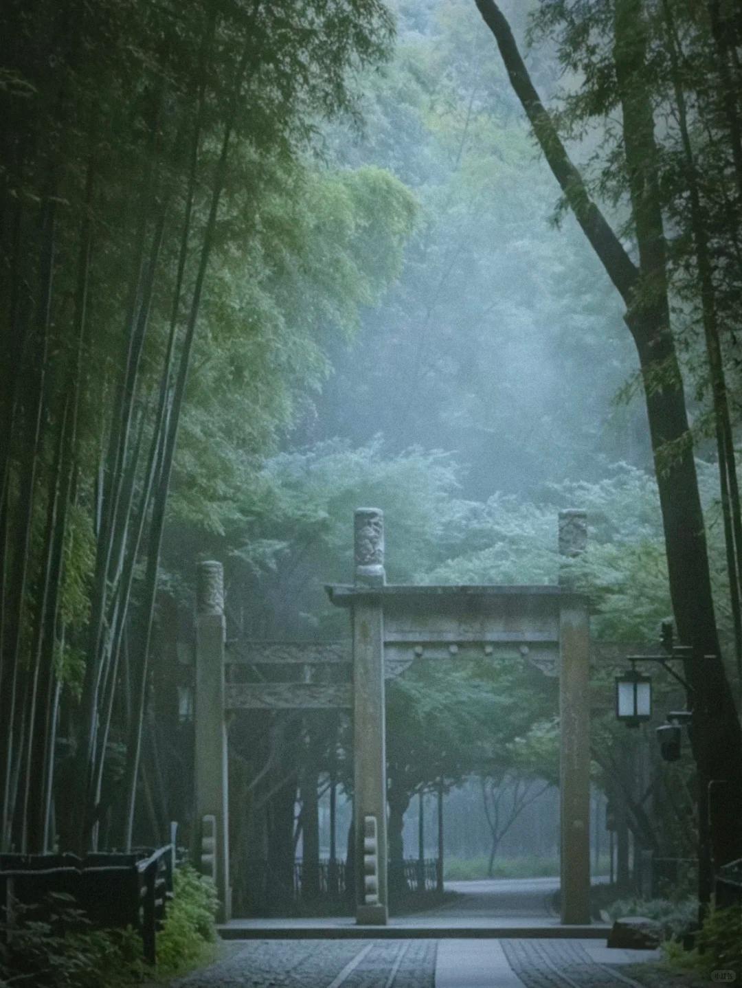 总有人吐槽江苏、浙江的5A景区水，说风景一般。是，单论风景或许说的没错，但人家景