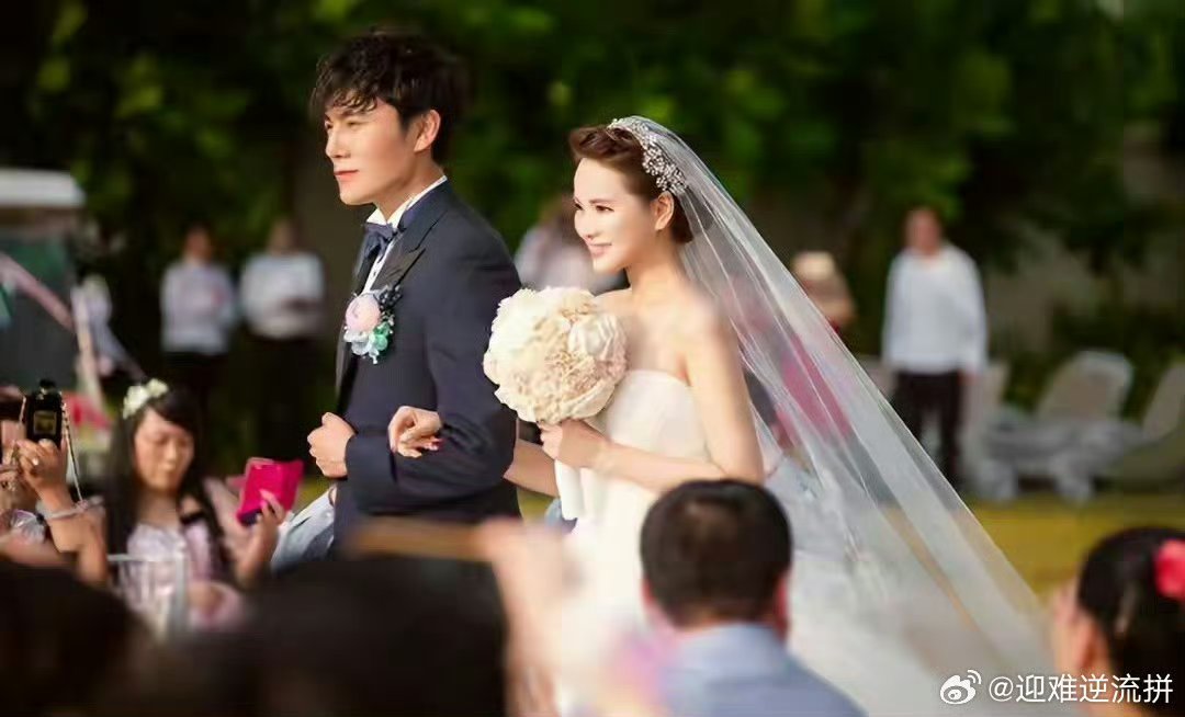 伊能静曝和秦昊结婚原因我们的爸爸真的被这段温柔到了😭伊能静为了儿子恩利小心翼