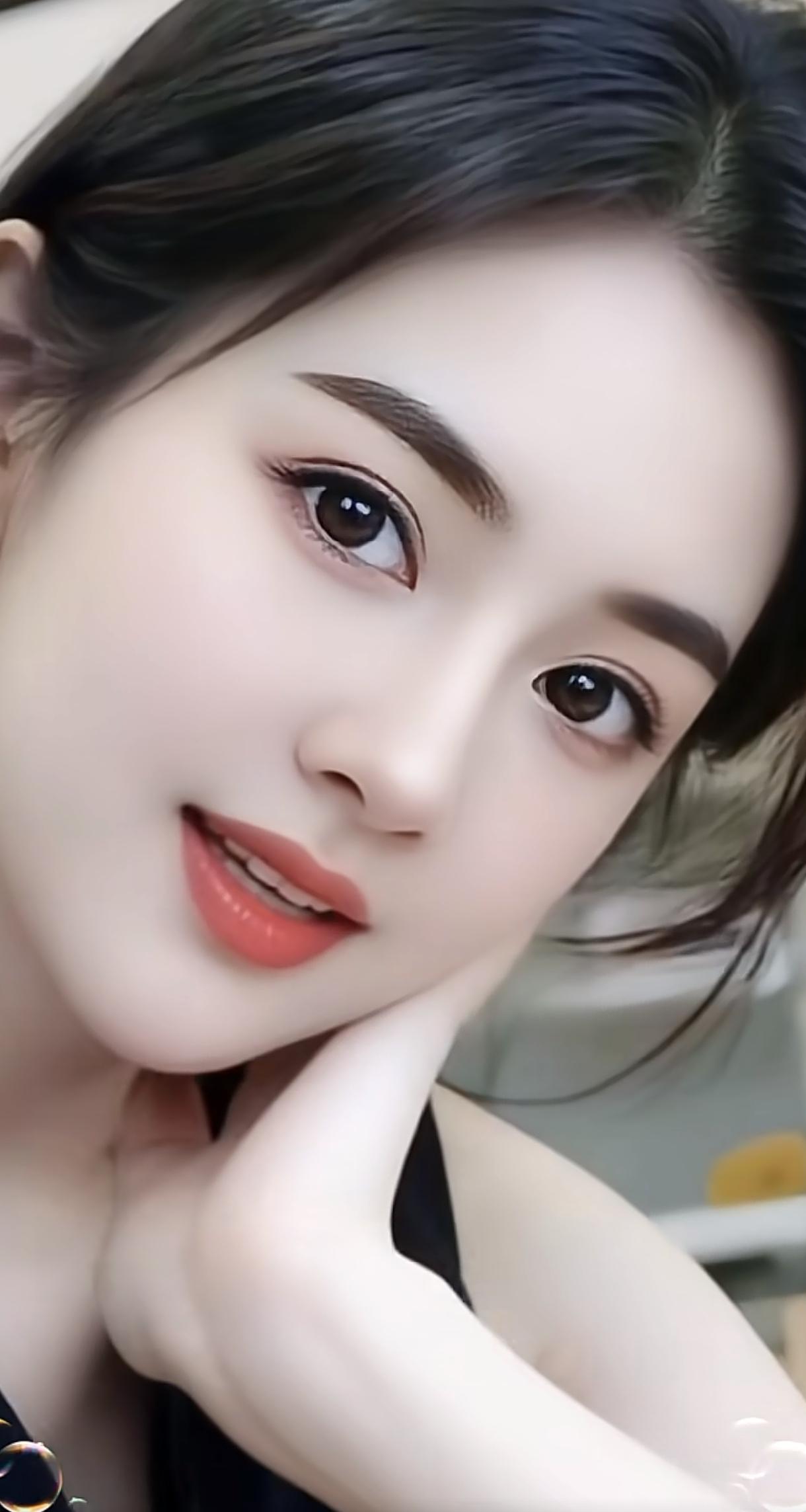 甜美可人的少女，温柔的微笑，让人心动不已！💖✨治愈系美景照分享温柔治愈款美女