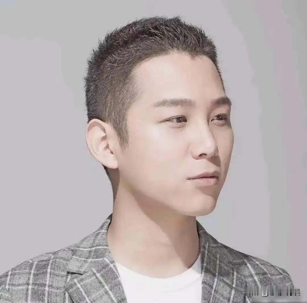 这这这……是真的吗？广大网友确实是厉害，什么都可以扒出来。只不过看到还是