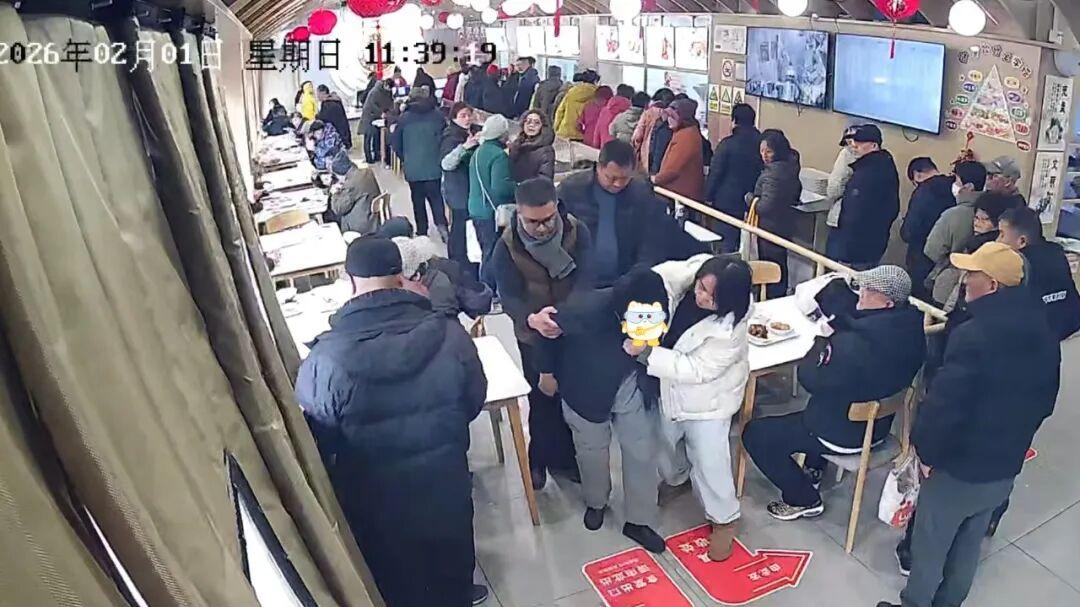 社区食堂紧急救援显担当，暖心服务守护长者安全