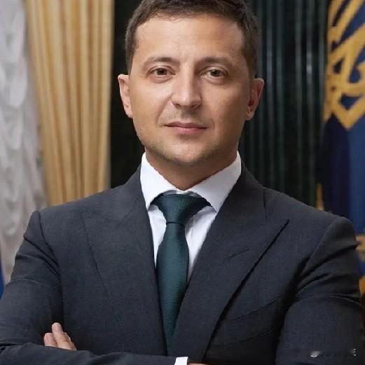 泽连斯基在乌克兰是一个演员，变成亡国总统。在西方人眼里是一个哈巴狗，变成丧家