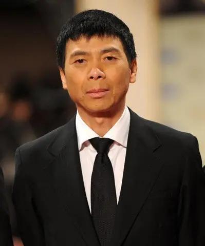 冯小刚《1942》：不为掌声，只为铭记2013年9月28日，第29届中国