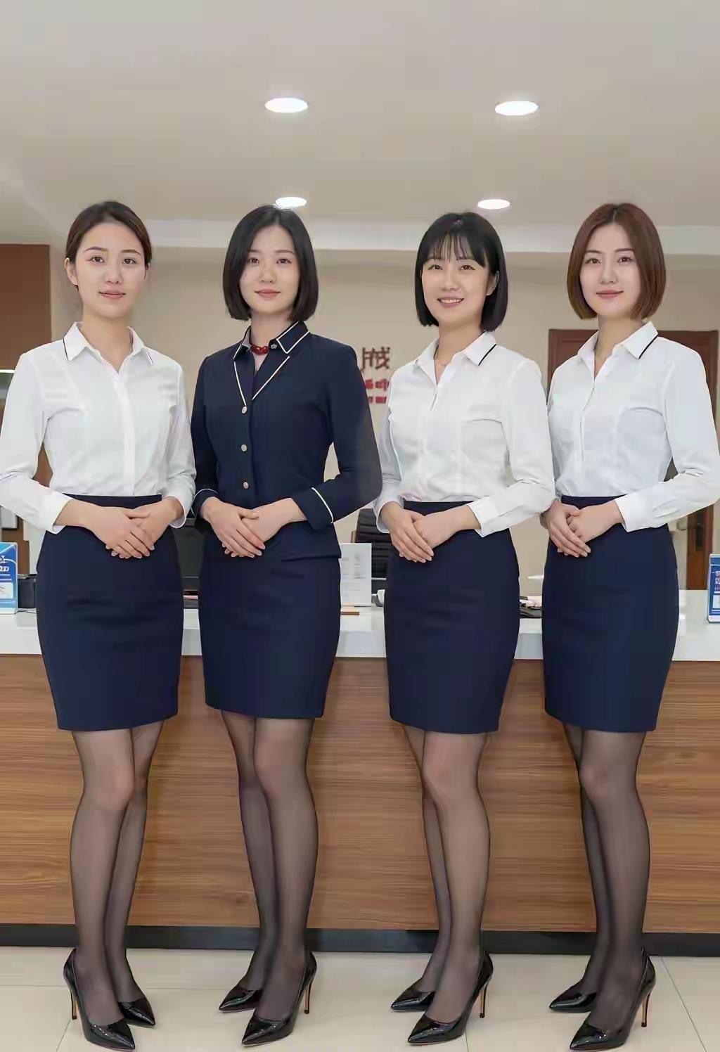 你说身高相同，模样俊俏的四位职场女性，是老板从中选自己的秘书培养，还是普通人选老