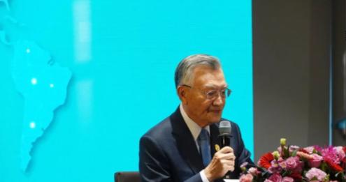 李在明这个人能处！台代表参加APEC会议，韩方拒绝派人接机。2025年亚太经济