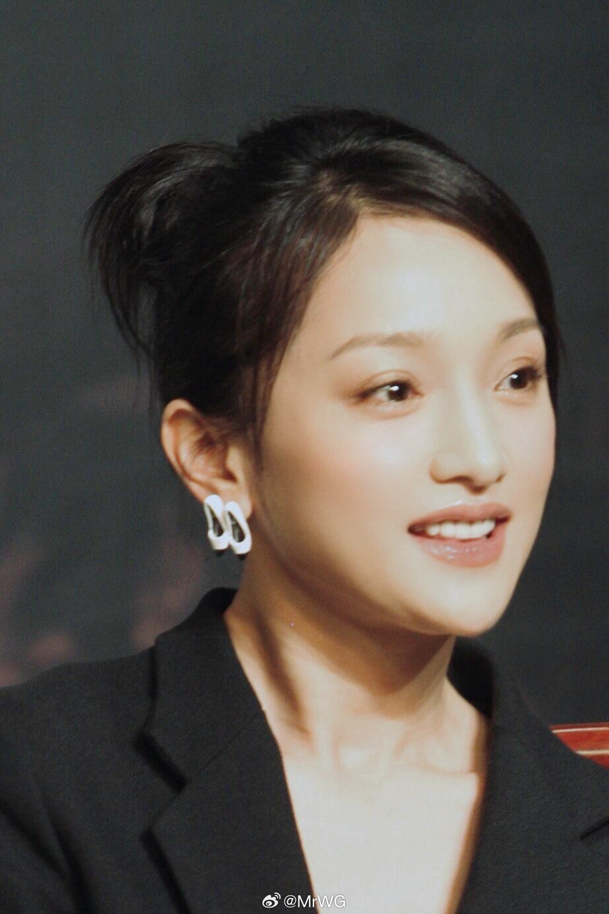 周迅搭乘花絮去幕后时髦的“青女”——2006年，周迅周迅宣传【夜宴】