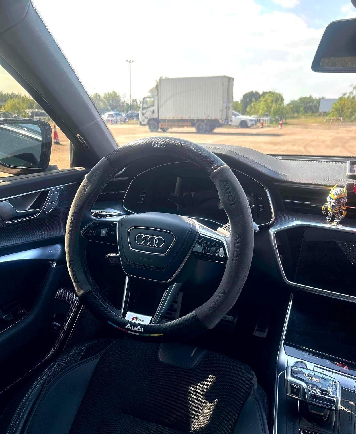 奥迪这车开起来确实不错，但有个地方特别让人抓狂，那就是它的发动机启停功能。最让