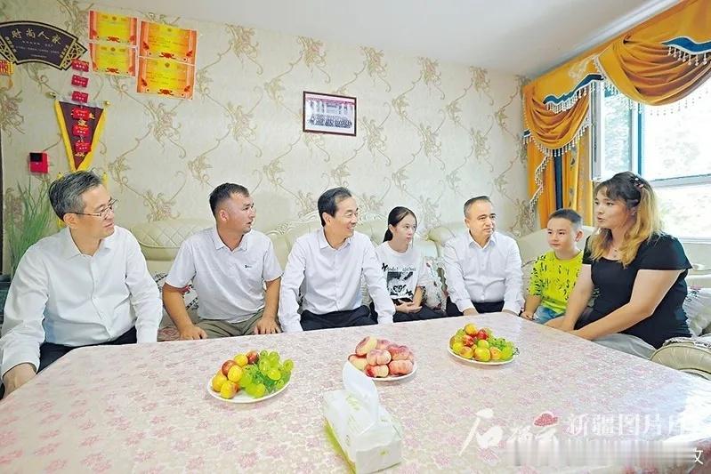 7月3日至6日，自治区党委书记、兵团党委第一书记陈小江，自治区党委副书记、自治区