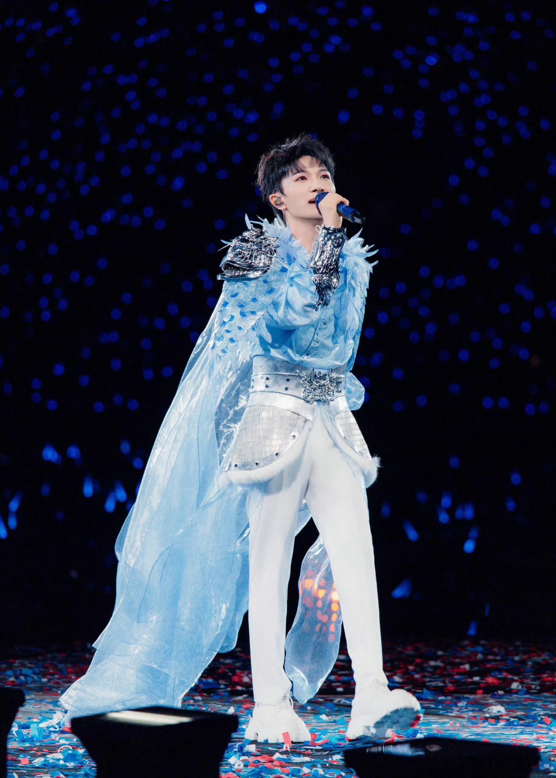 论造梗只服周深！“平底锅说话”已经够无厘头，还要自带音效“嫑嫑嫑”。建议这段列入