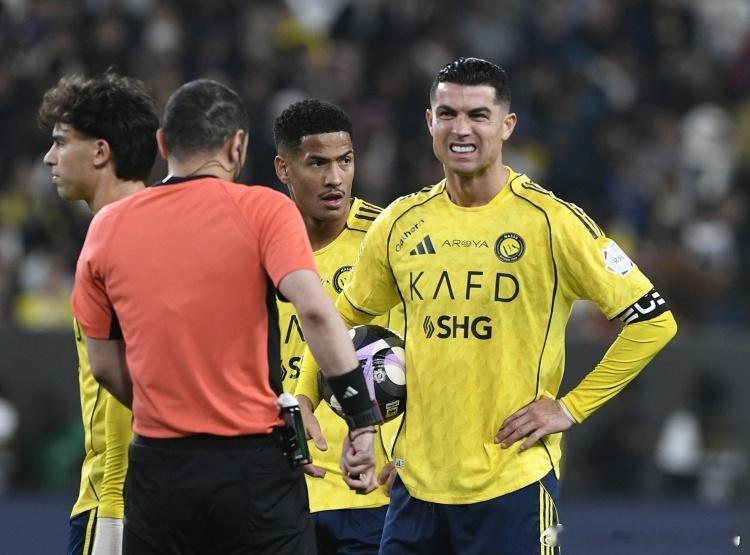 C罗因为不满利雅得胜利的投入选择罢赛，德转分析数据表示，C罗说的不无道理。德转原