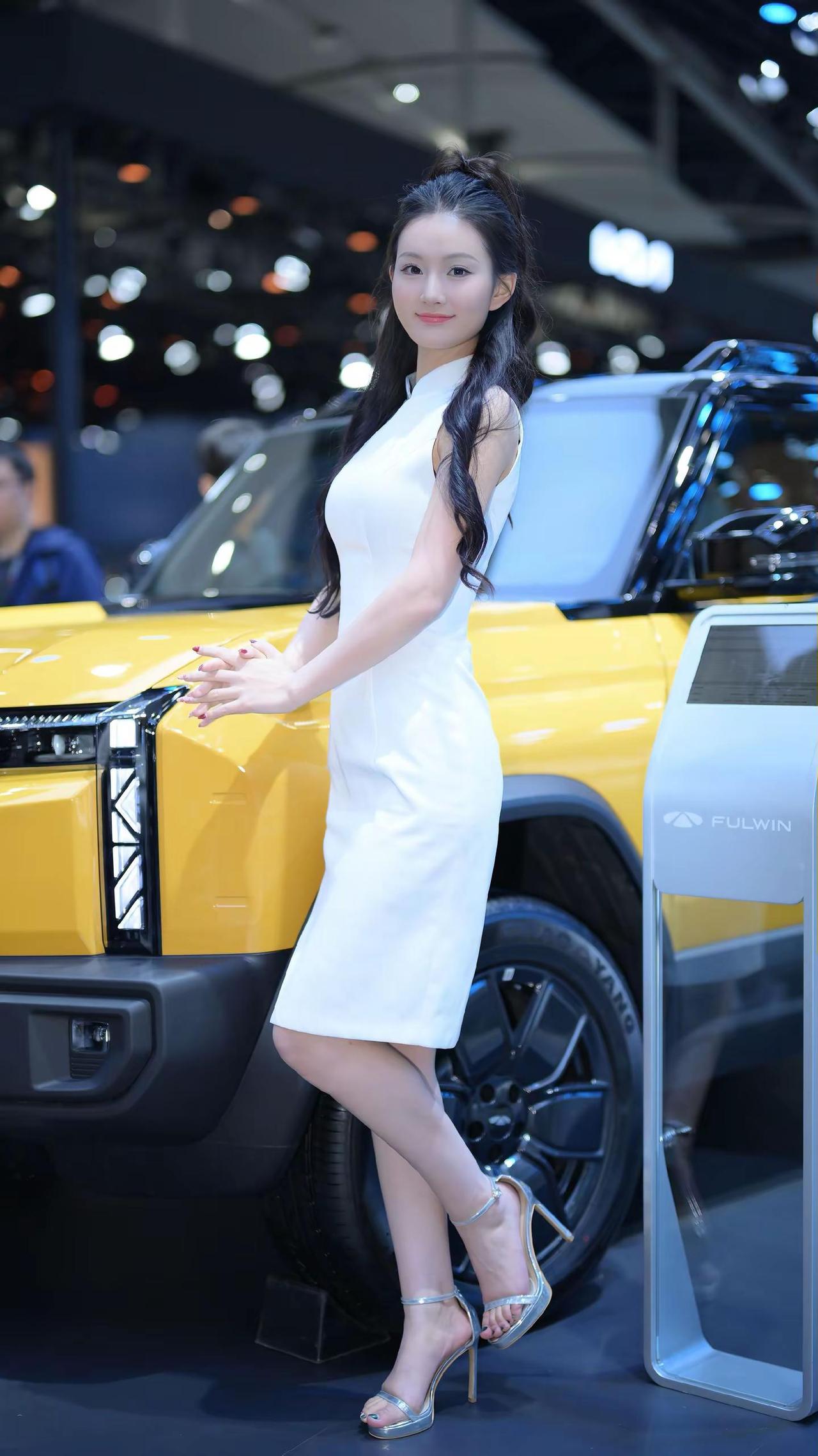 车模小姐姐。美女车模2025广州车展车模小姐姐威摄影@小野荔枝