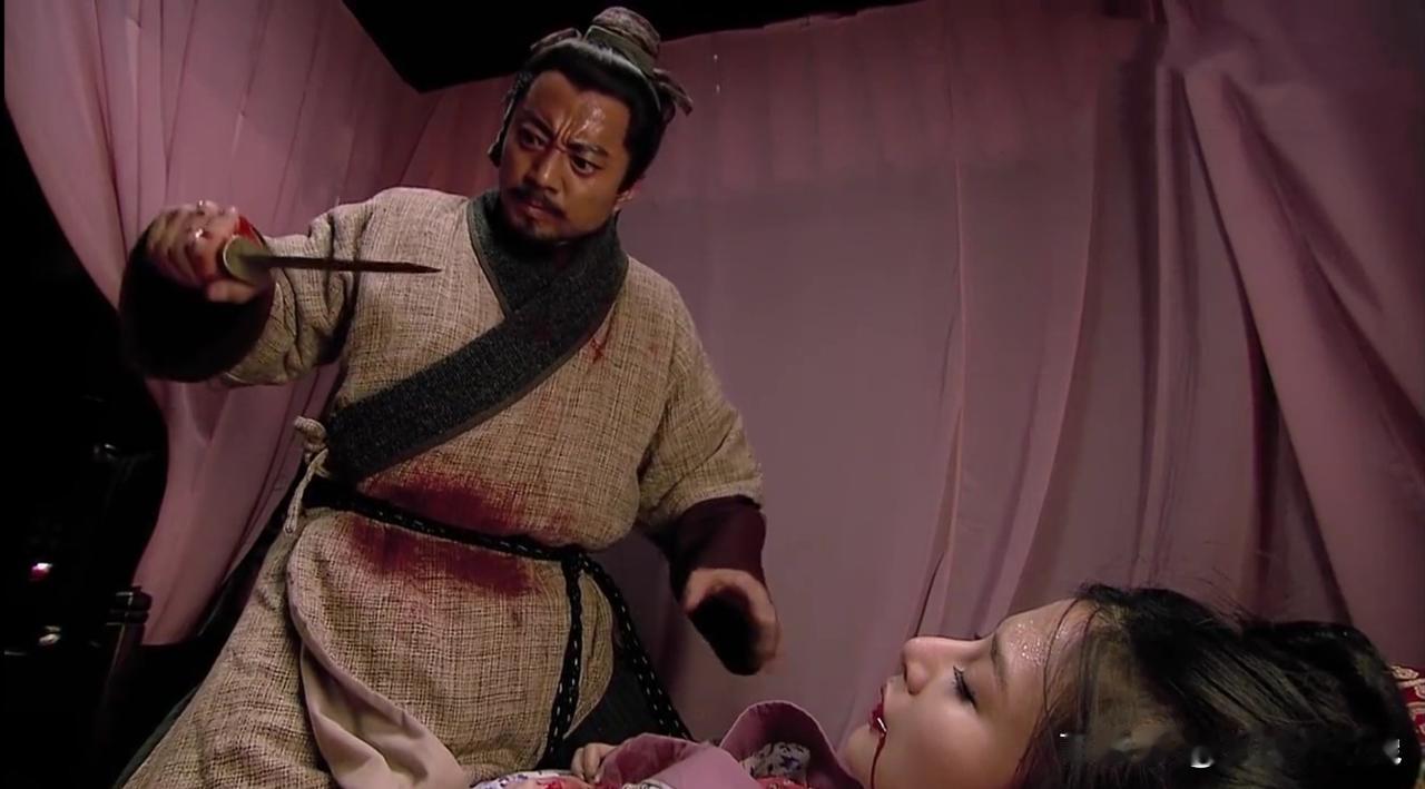 宋江杀阎婆惜，“左手早按住那婆娘，右手却早刀落，去那婆惜嗓子上只一勒，鲜血飞出，