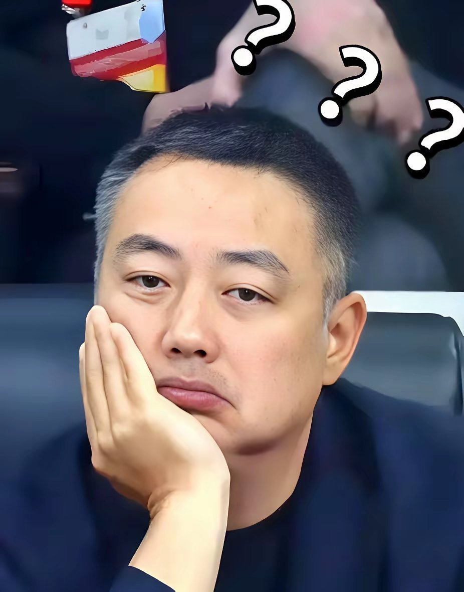 刘国梁现在内心估计很堵！提起贡献，很多人都会想起蔡振华；提起提升快的，又让人想起