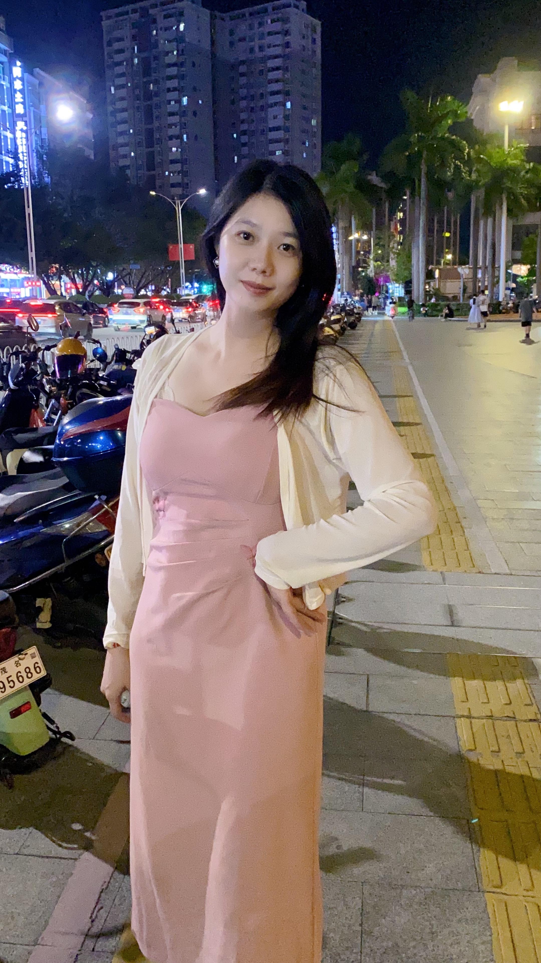 出来跳广场舞吗？我可以当你的舞伴吗？