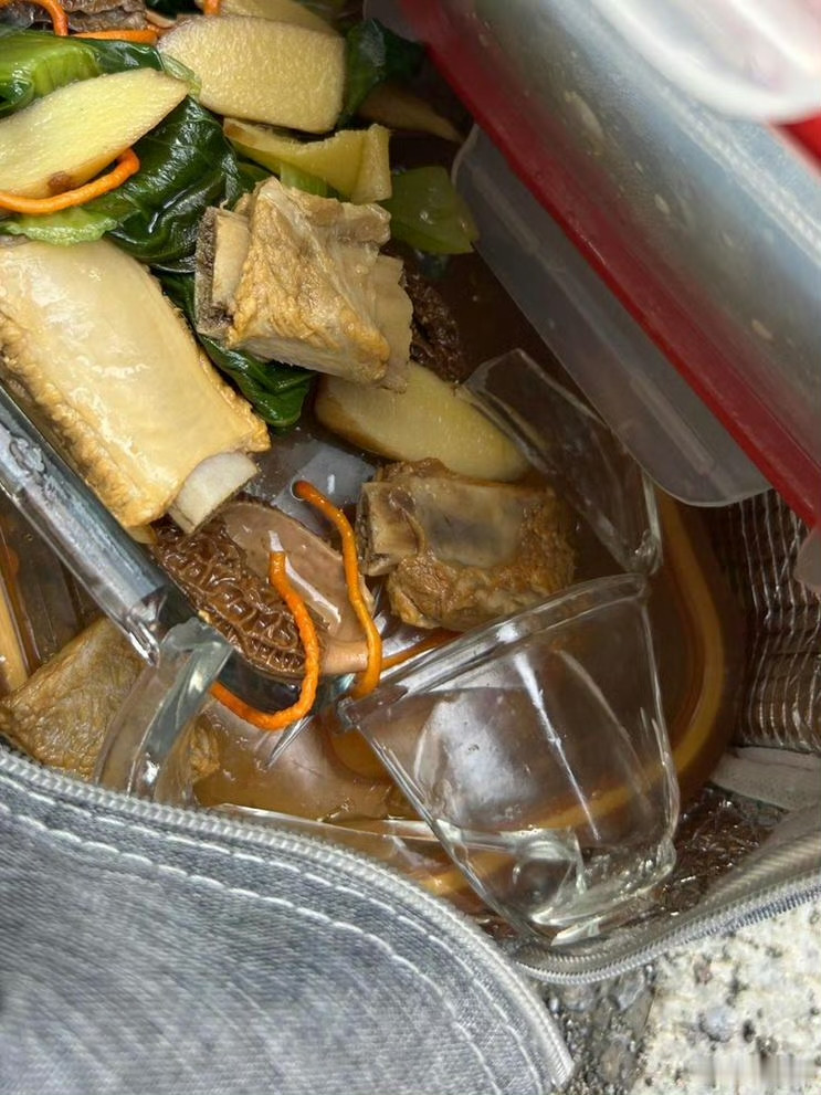 好想哭白瞎了妈妈一早起来烧的饭
